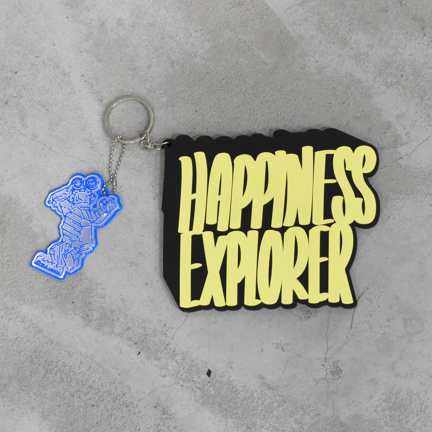HAPPINESS EXPLORER  ビッグラバーキーホルダー